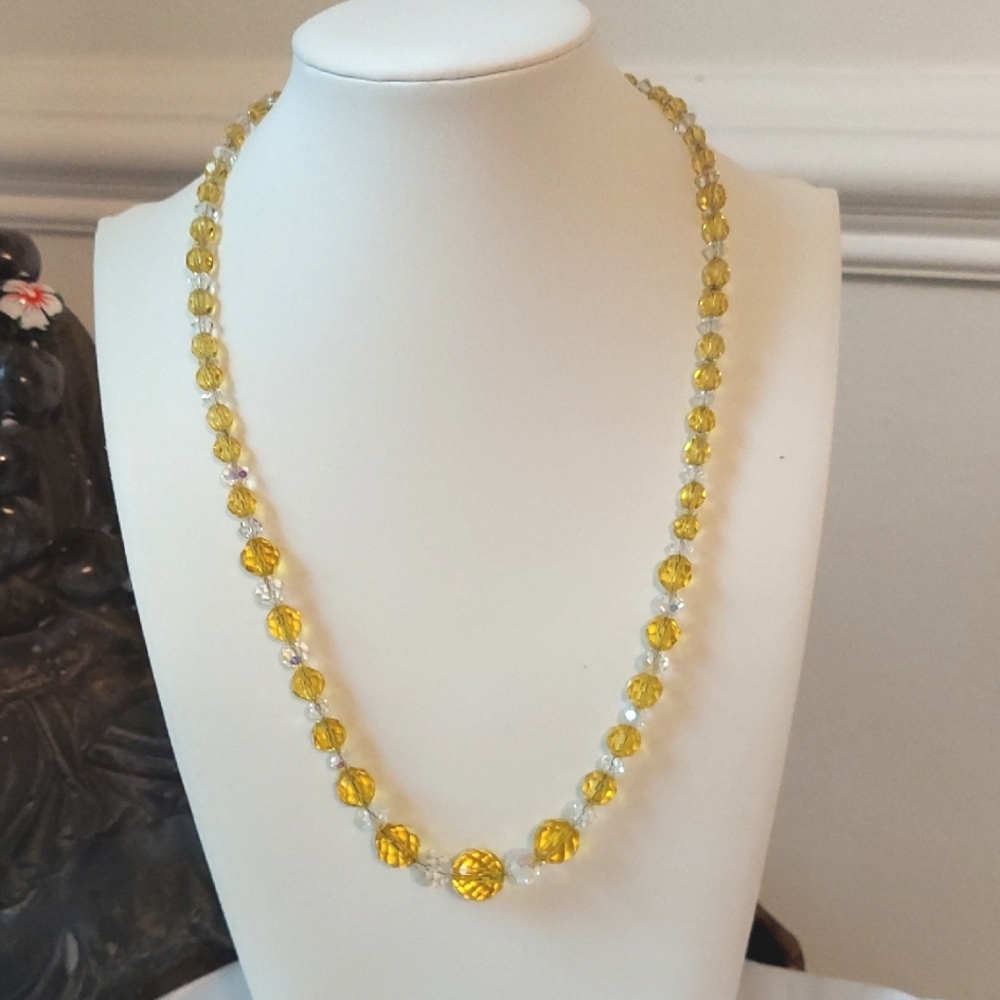 Necklace, Sterling Clasp, Crystals, Butter Yellow and Clear Graduated Sizes‎